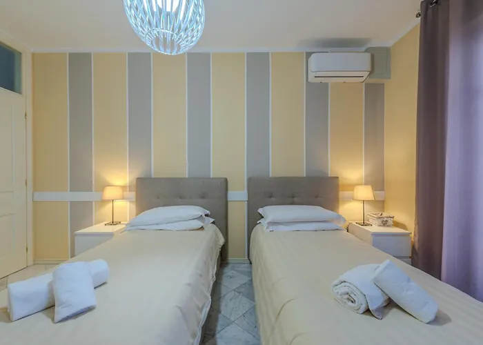 Divino * Alba (Piedmont)